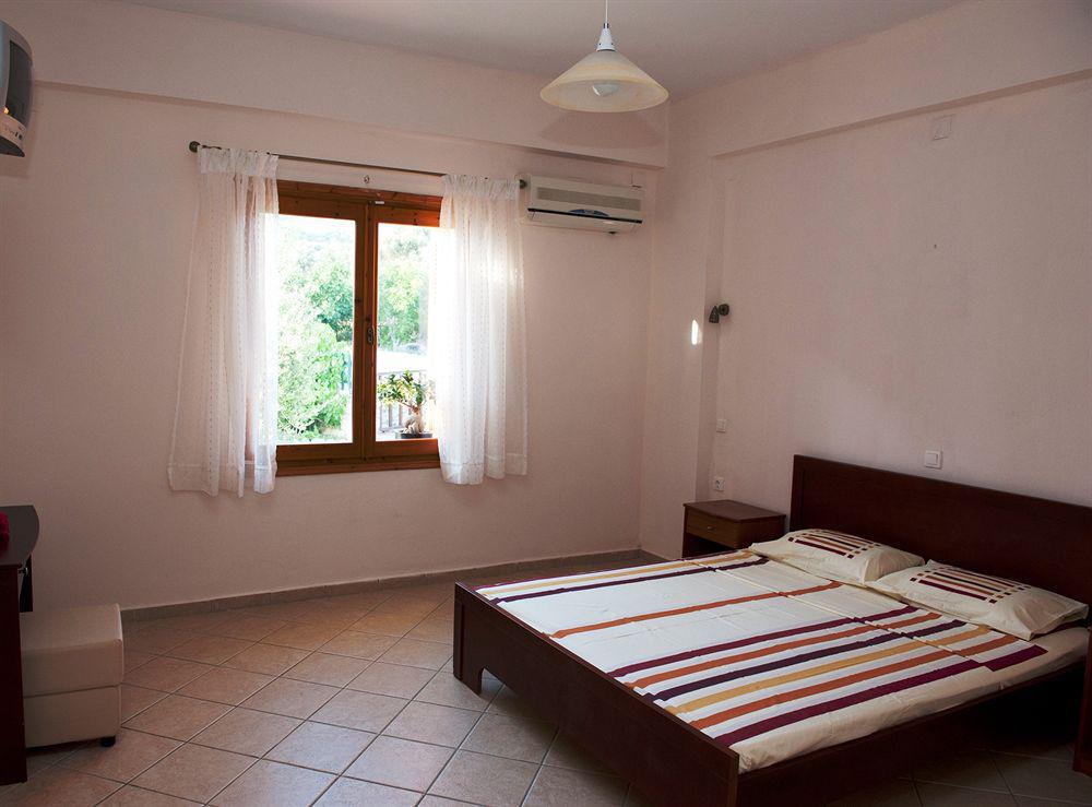 Aphrodite Samos Suites มาราโธคามปอส ภายนอก รูปภาพ